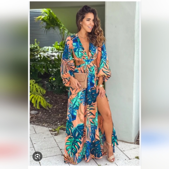 Summer leaves print maxi dress with cut out Size M Peach color - Picture 1 of 5